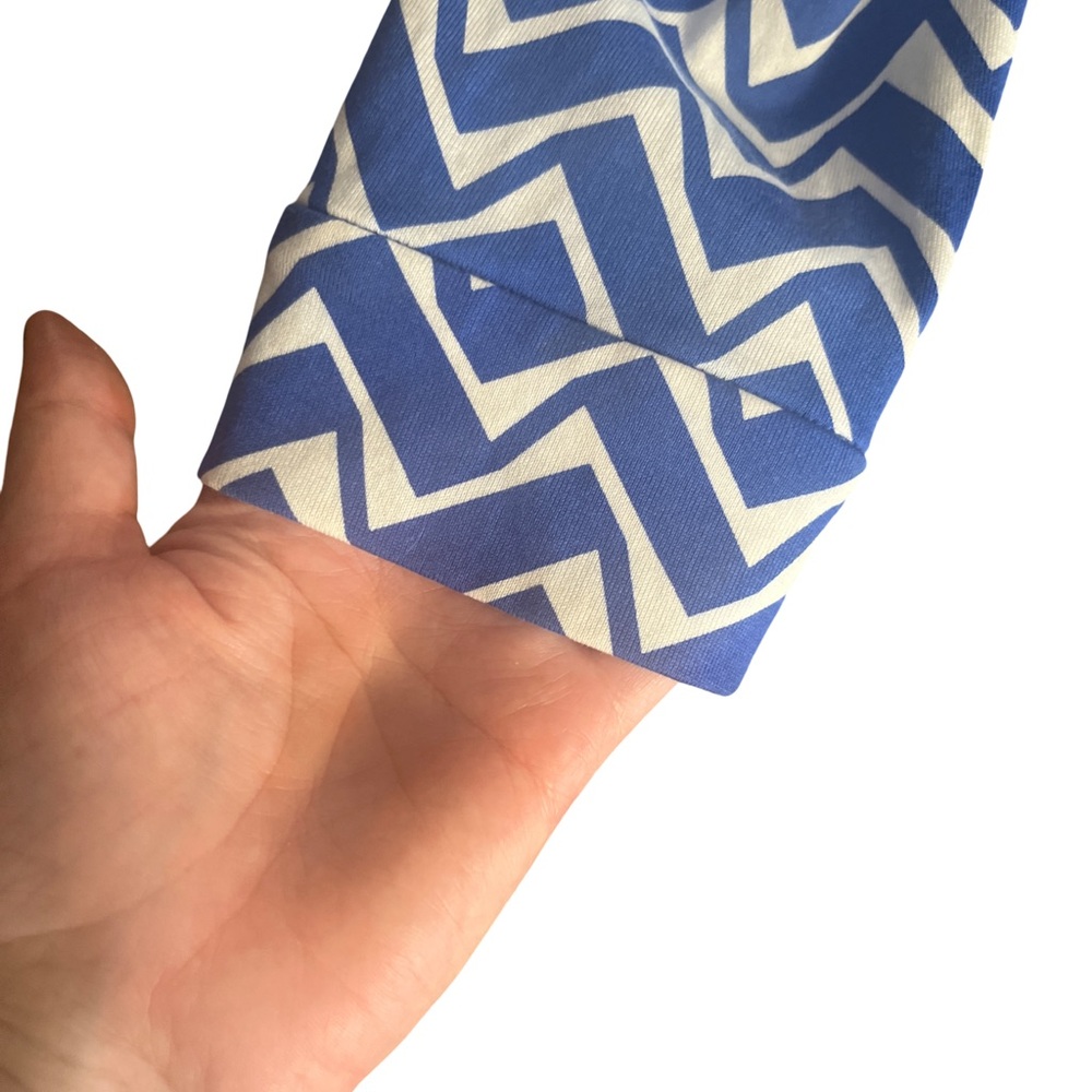 Diane Von Furstenberg Julian Blue and White Geometric Pattern Mini Wrap Dress - Picture 6 of 10